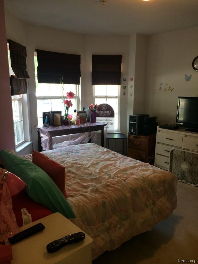 22686 Goddard Road Taylor, MI 48180 - Photo 10 of 34 IMG_1256.jpg