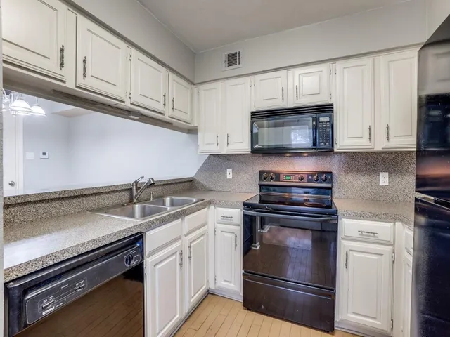 $1,850 | 5200 Martel Avenue, Unit 2C, Dallas, TX 75206