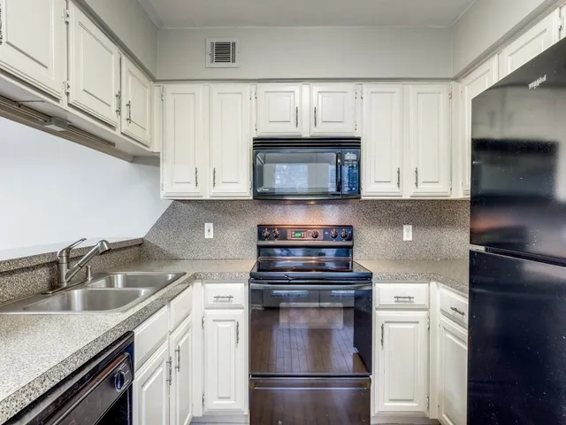 $1,850 | 5200 Martel Avenue, Unit 2C, Dallas, TX 75206