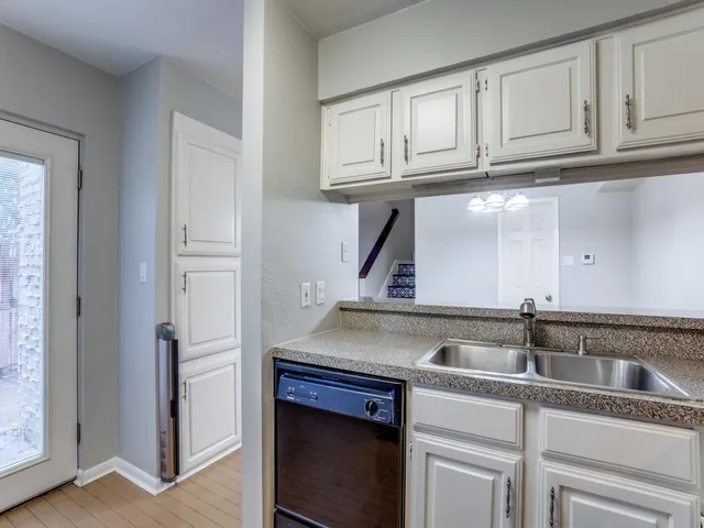 $1,850 | 5200 Martel Avenue, Unit 2C, Dallas, TX 75206