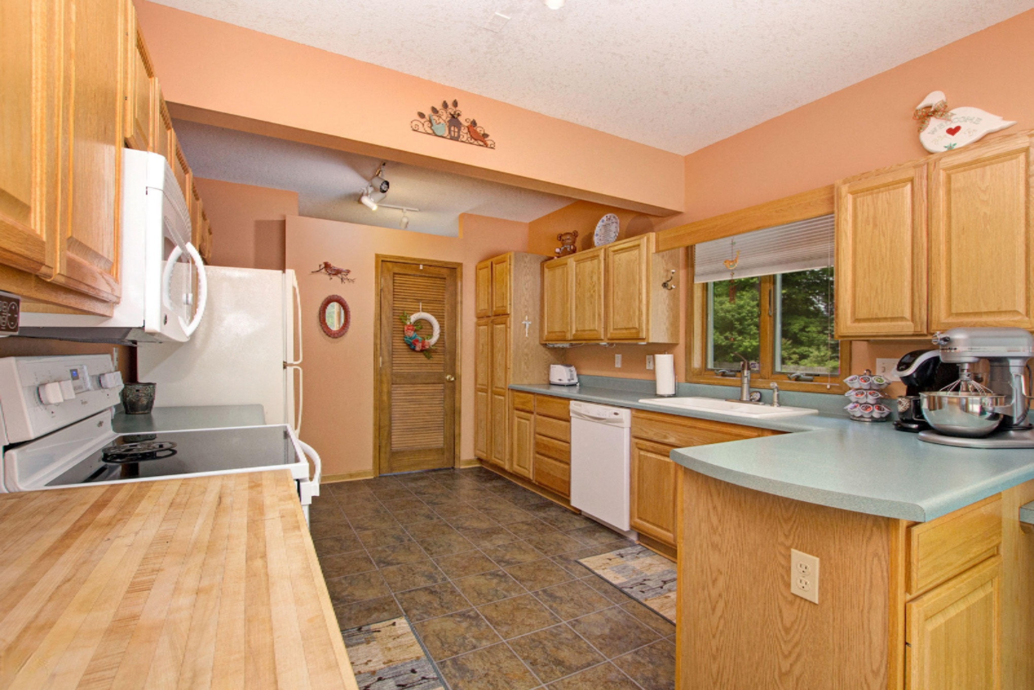 3520 Stearns Road Ludington, MI 49431 - Photo 40 of 86 MIL suite Kitchen