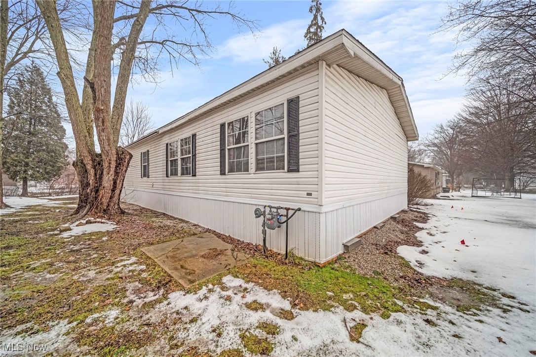 3583 Austin Road, Unit 10 Geneva, OH 44041 - Photo 4 of 26 Gallery Image 4