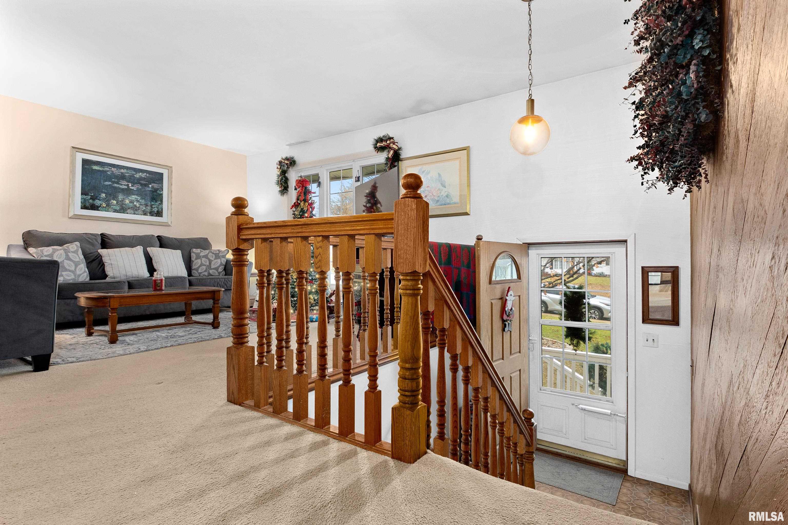 6146 North Hamilton Road Peoria, IL 61614 - Photo 3 of 25 Gallery Image 3
