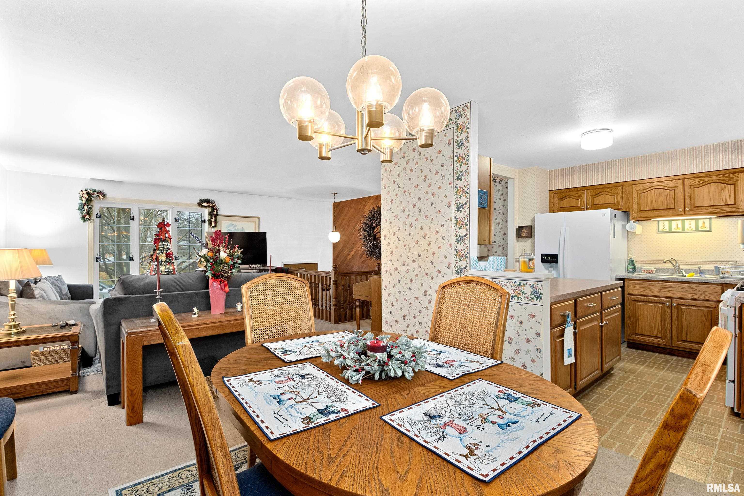 6146 North Hamilton Road Peoria, IL 61614 - Photo 8 of 25 Gallery Image 8