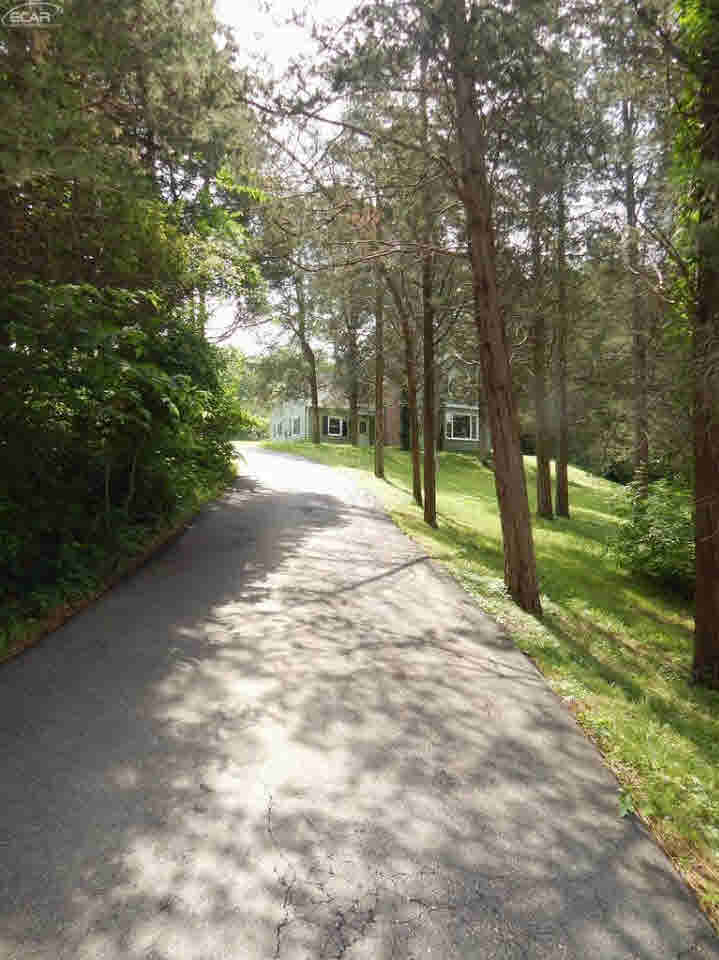 7196 North McKinley Road Flushing, MI 48433 - Photo 4 of 51 21320202-3.JPG