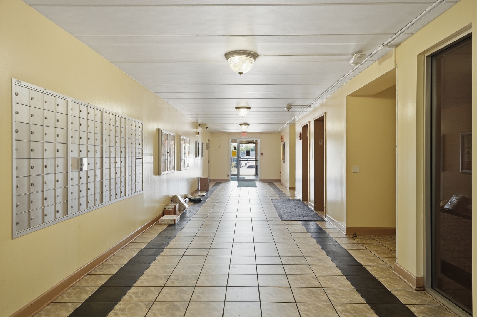 220 South Roselle Road, Unit 321 Schaumburg, IL 60193 - Photo 18 of 33 Gallery Image 18