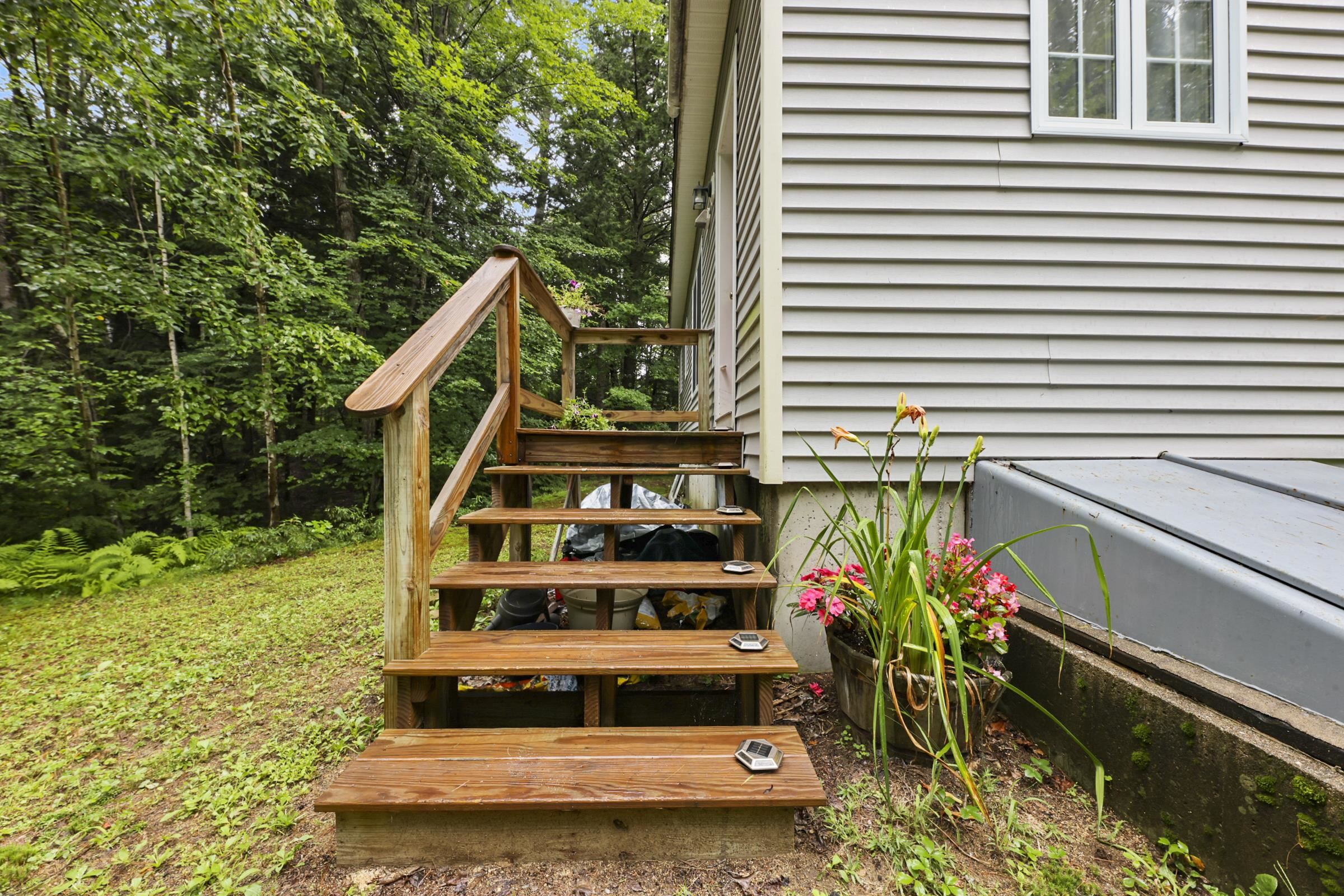 1194 Stark Road Conway, NH 03813 - Photo 16 of 25