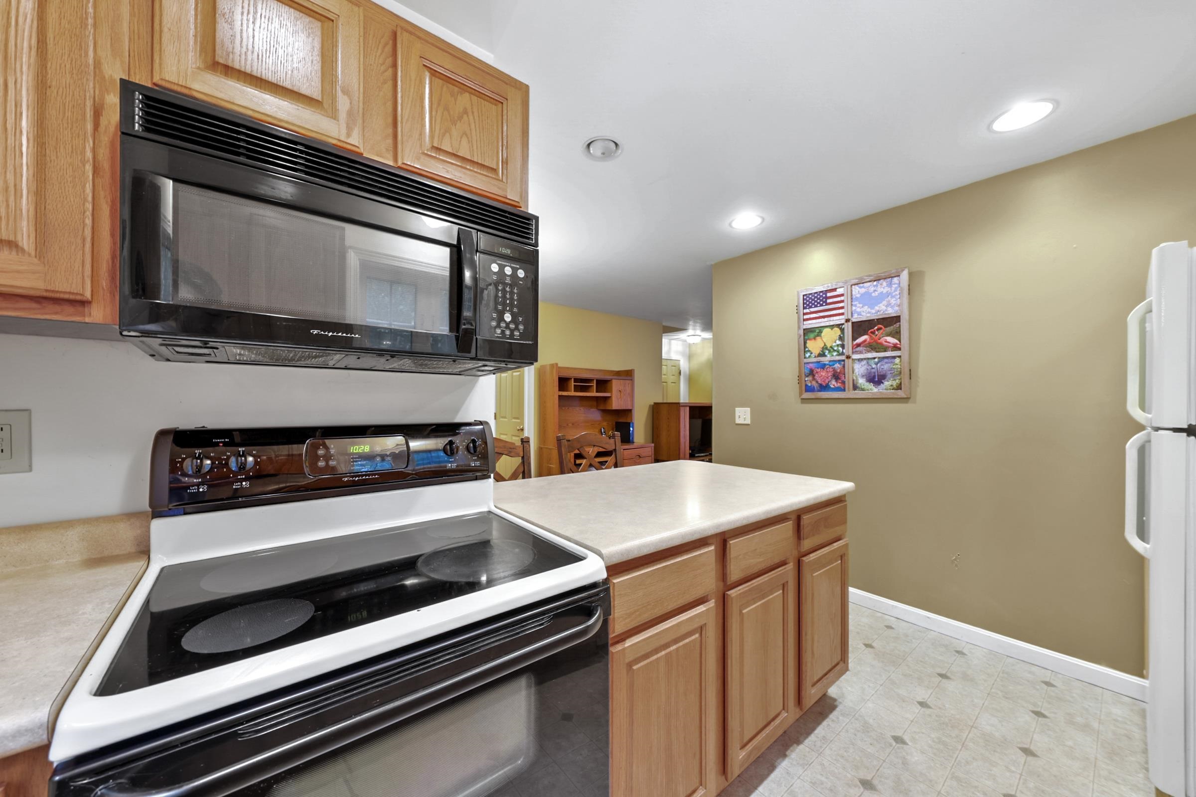 1194 Stark Road Conway, NH 03813 - Photo 4 of 25