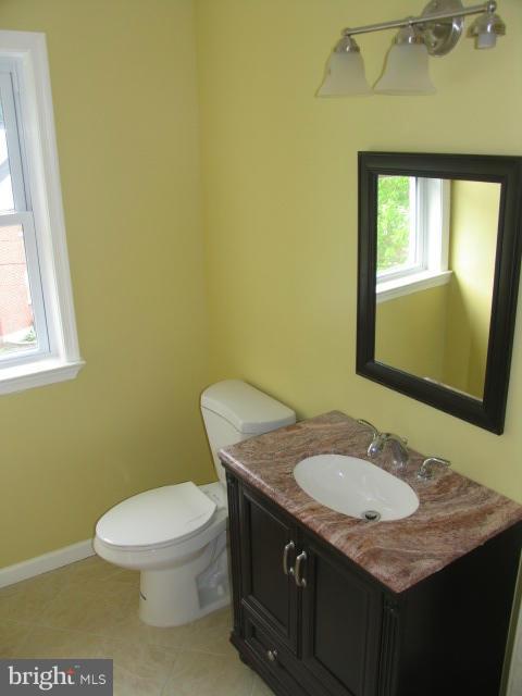 1715 Hartsdale Road Baltimore, MD 21239 - Photo 14 of 23 Bath
