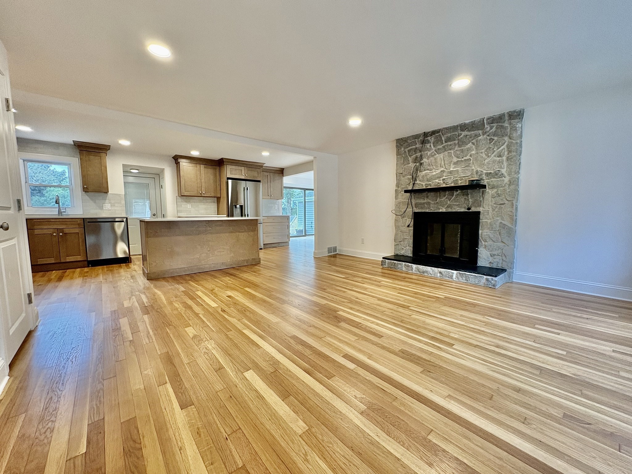 5 Wennerberg Road Middleton, MA 01949 - Photo 4 of 25 Gallery Image 4