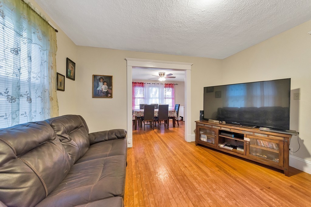 334 Chapin Terrace Springfield, MA 01104 - Photo 8 of 23 Gallery Image 8