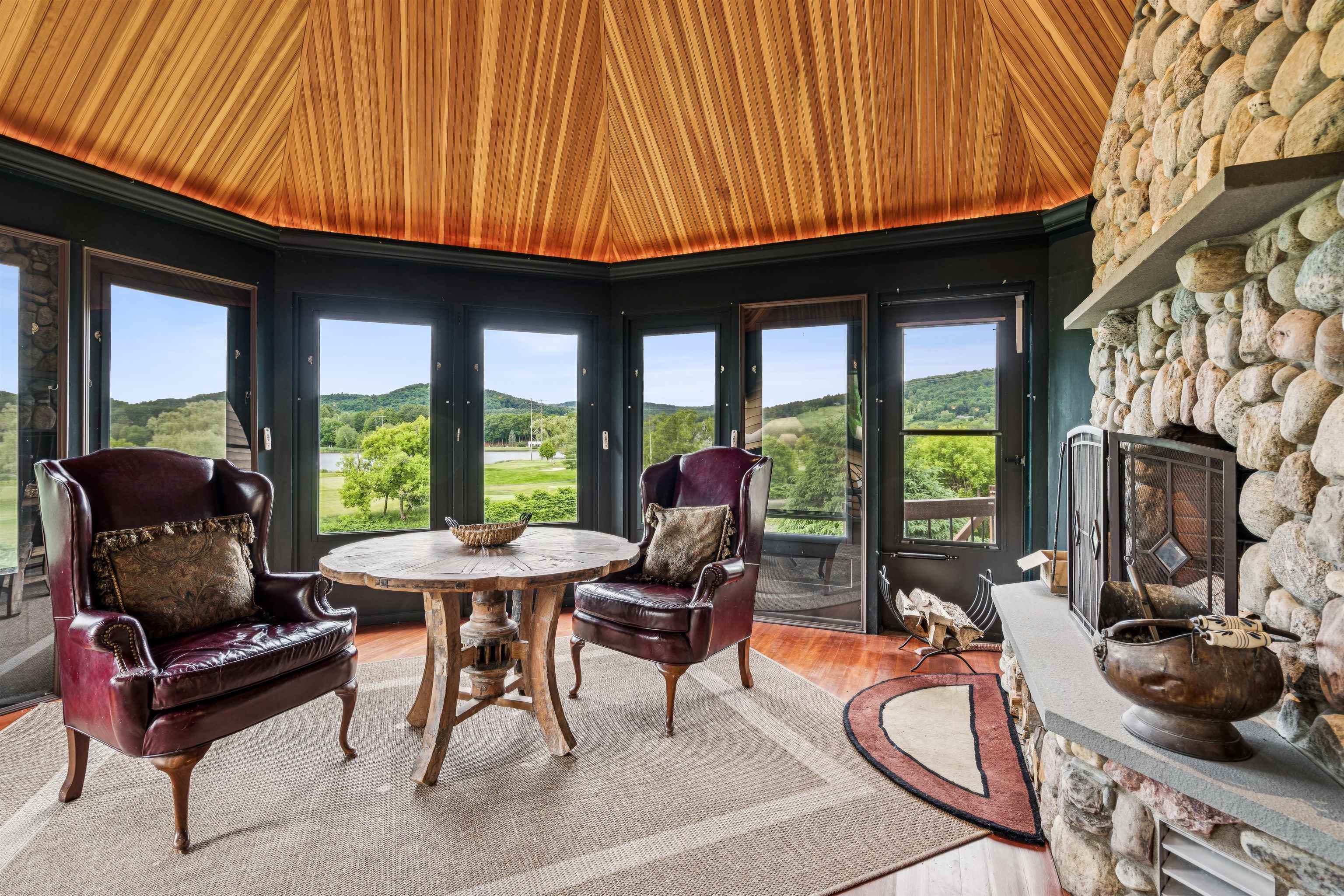 2346 Quechee Main Street Hartford, VT 05059 - Photo 15 of 32