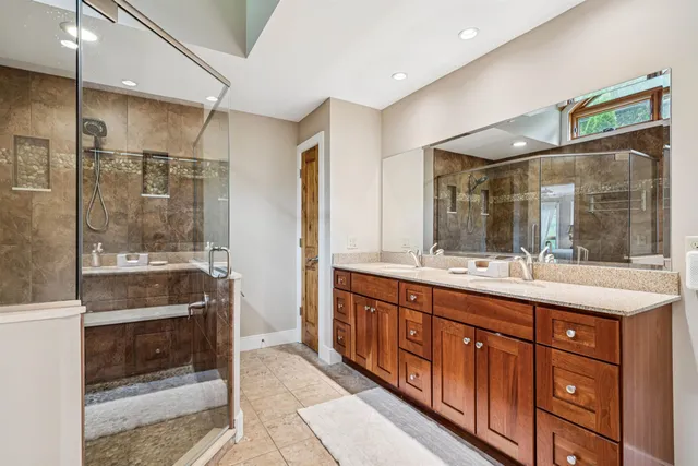 $1,865,000 | 2346 Quechee Main Street, Hartford, VT 05059