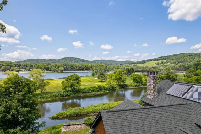 $1,865,000 | 2346 Quechee Main Street, Hartford, VT 05059