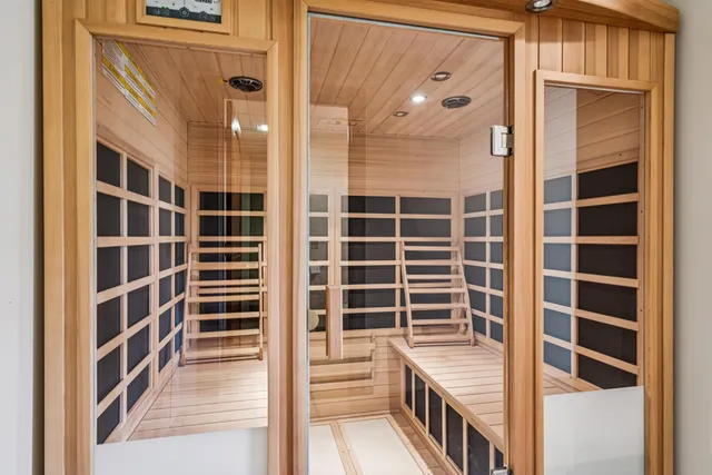 $1,865,000 | 2346 Quechee Main Street, Hartford, VT 05059