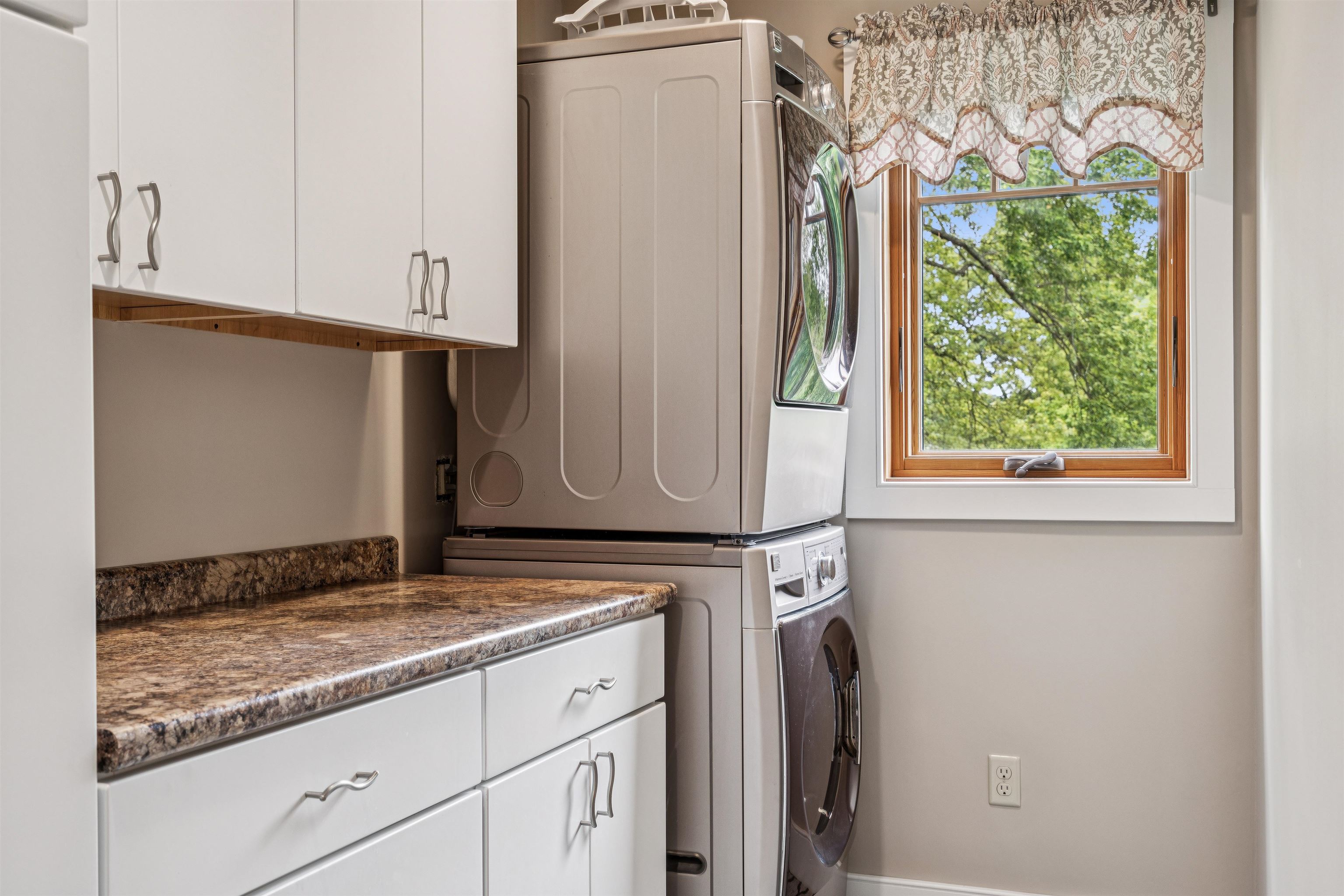 2346 Quechee Main Street Hartford, VT 05059 - Photo 30 of 32