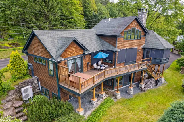 $1,865,000 | 2346 Quechee Main Street, Hartford, VT 05059