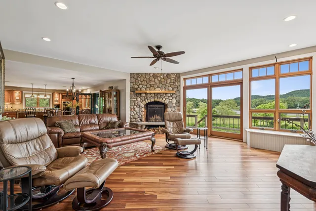 $1,865,000 | 2346 Quechee Main Street, Hartford, VT 05059