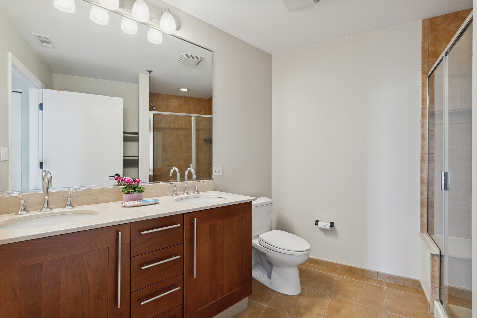 225 South Sangamon Street, Unit 912 Chicago, IL 60607 - Photo 14 of 22 Gallery Image 14