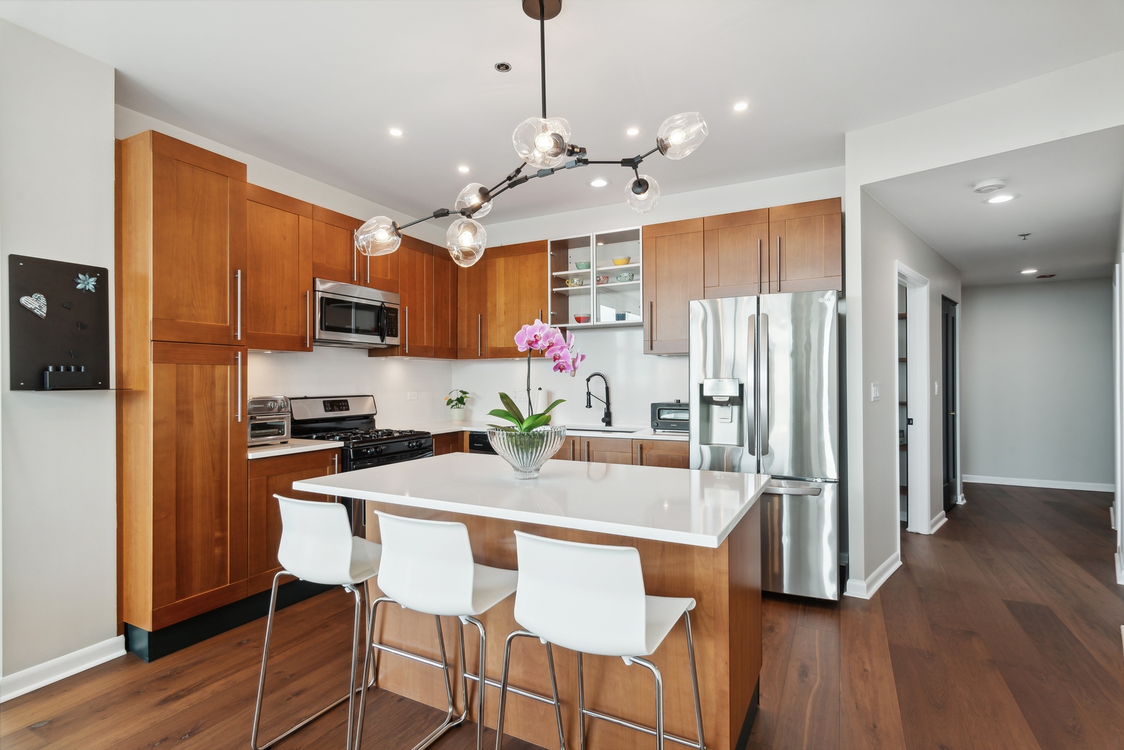 225 South Sangamon Street, Unit 912 Chicago, IL 60607 - Photo 10 of 22 Gallery Image 10
