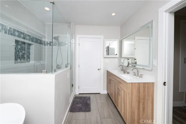 $1,550,000 | 9326 Via Amorita, Downey, CA 90241