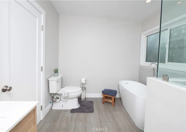 $1,550,000 | 9326 Via Amorita, Downey, CA 90241