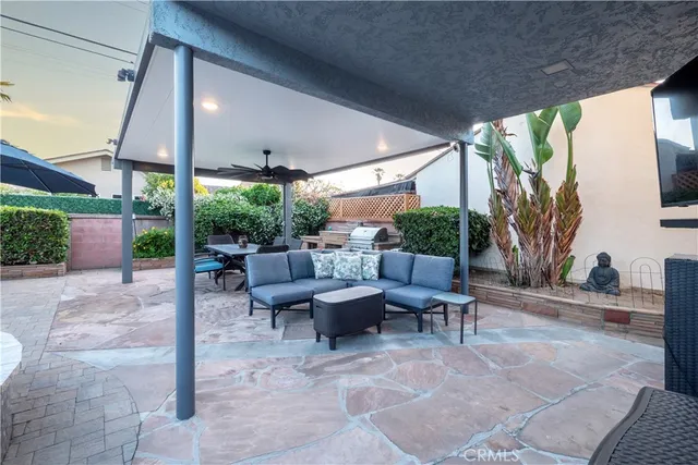 $1,550,000 | 9326 Via Amorita, Downey, CA 90241