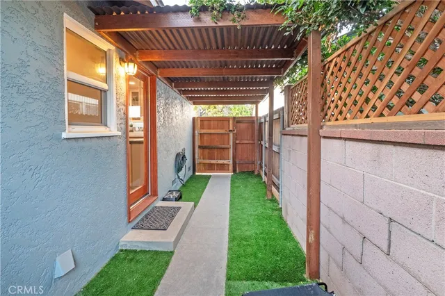 $1,550,000 | 9326 Via Amorita, Downey, CA 90241