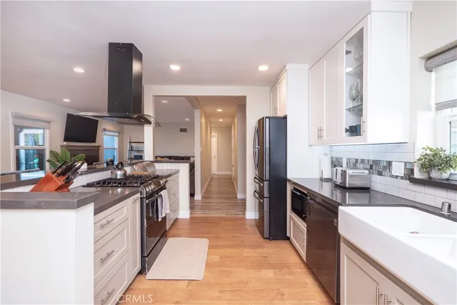 $1,550,000 | 9326 Via Amorita, Downey, CA 90241