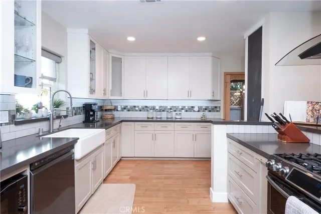 $1,550,000 | 9326 Via Amorita, Downey, CA 90241