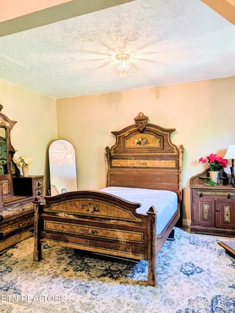 724 West Old Highway 53, Celina, TN 38551