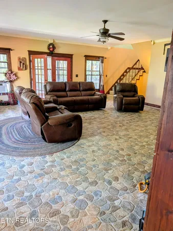 724 West Old Highway 53, Celina, TN 38551