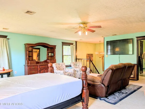 724 West Old Highway 53, Celina, TN 38551