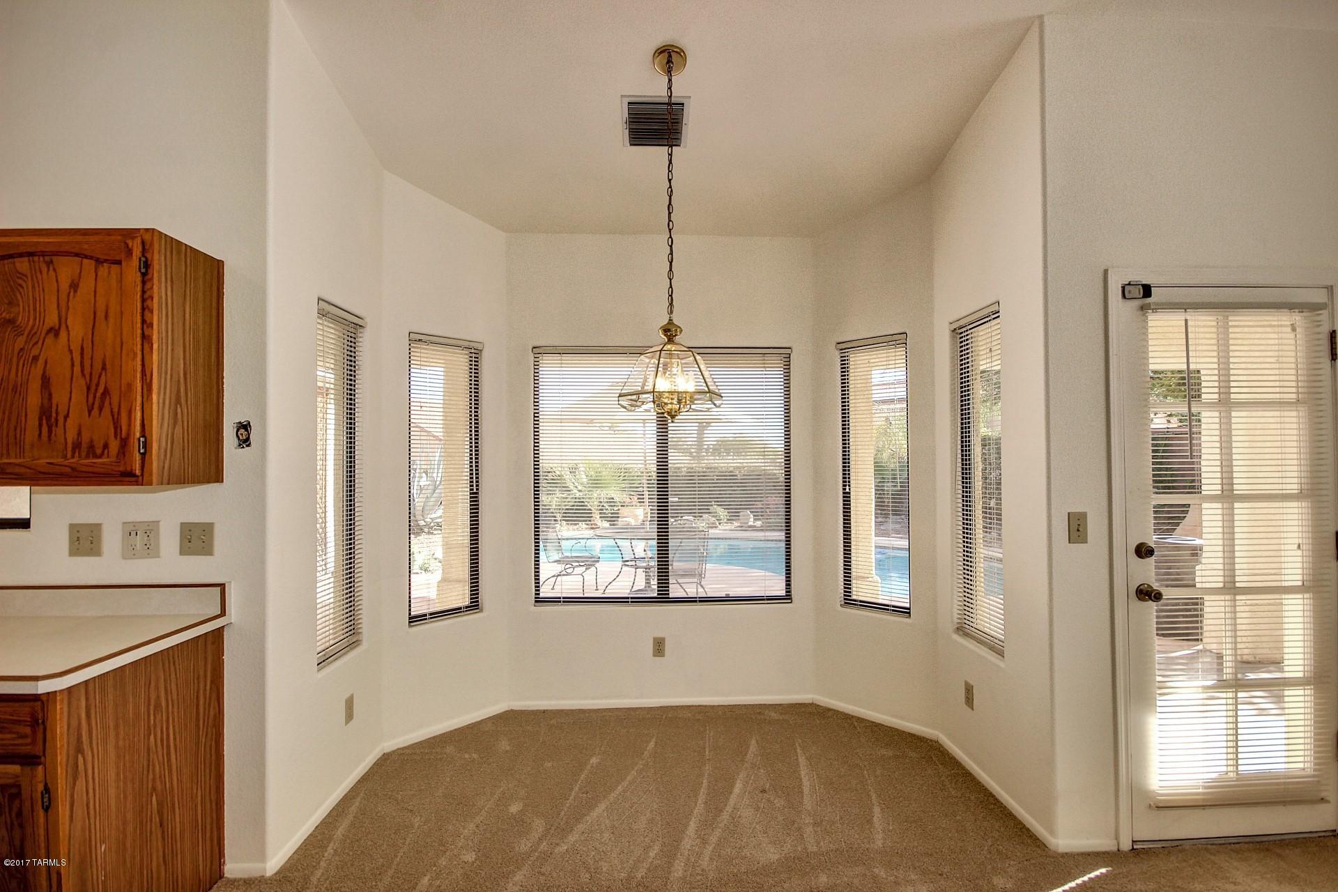 39 Marble Canyon Road Oro Valley, AZ 85755 - Photo 10 of 28