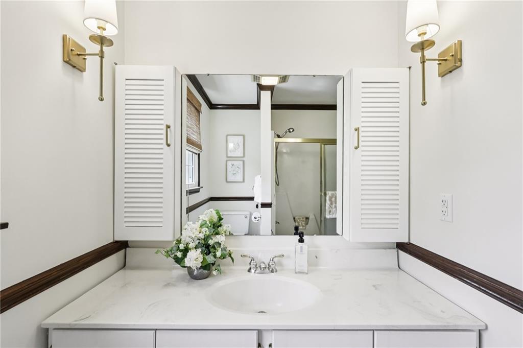 948 9th Street New Castle, PA 16101 - Photo 19 of 31 a bathroom with a bathtub and a sink
