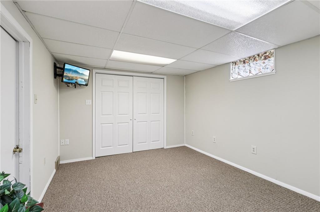 948 9th Street New Castle, PA 16101 - Photo 22 of 31 a view of empty room