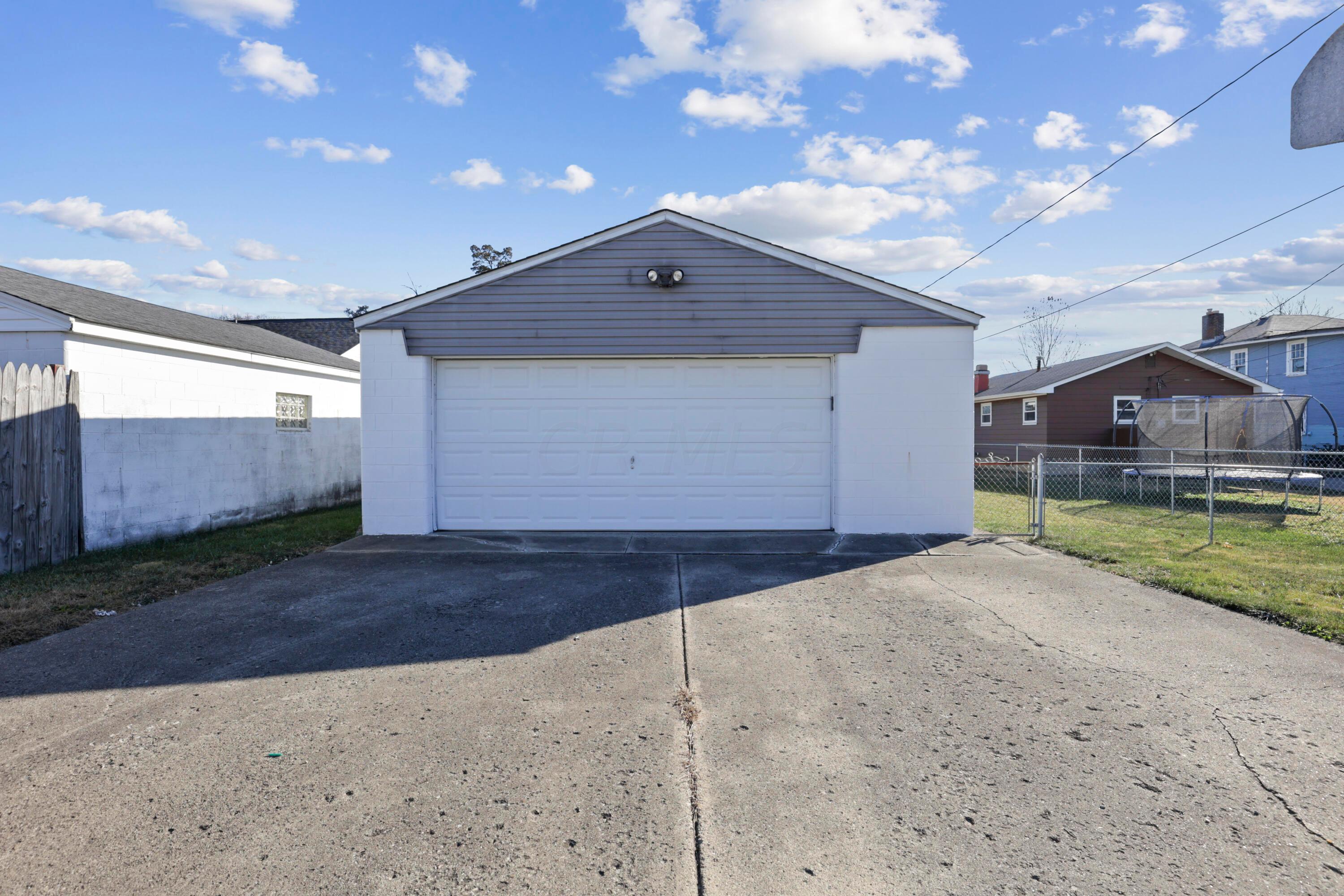 1137 Brown Road Columbus, OH 43223 - Photo 29 of 59 FEA0563C-D7A1-4B92-B66E-EA0AFEBAF4F5