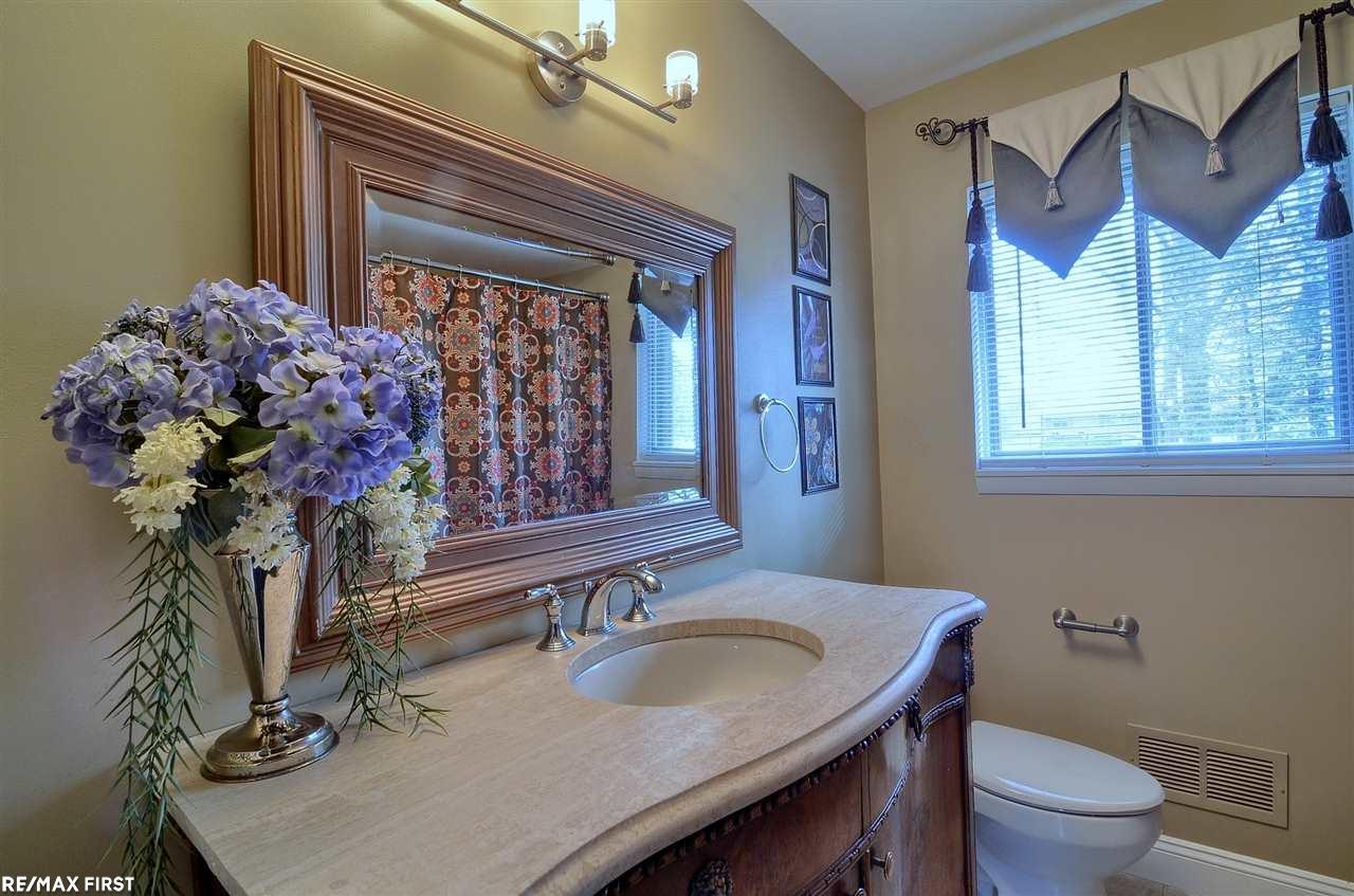 7151 Perry Lake Road Clarkston, MI 48346 - Photo 16 of 48