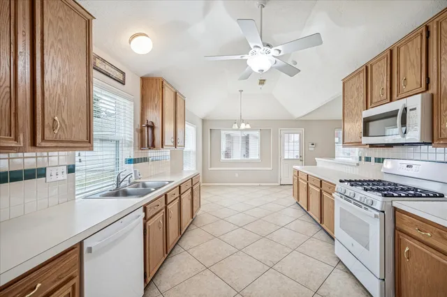 $385,000 | 12530 Hammersmith Drive, Tomball, TX 77377