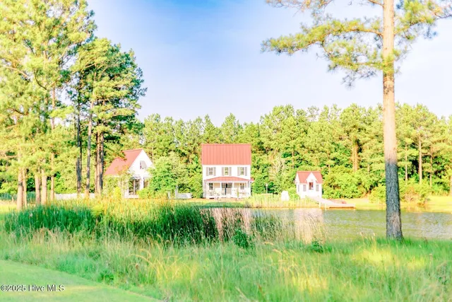 $375,000 | 203 River Watch Road, Oriental, NC 28571