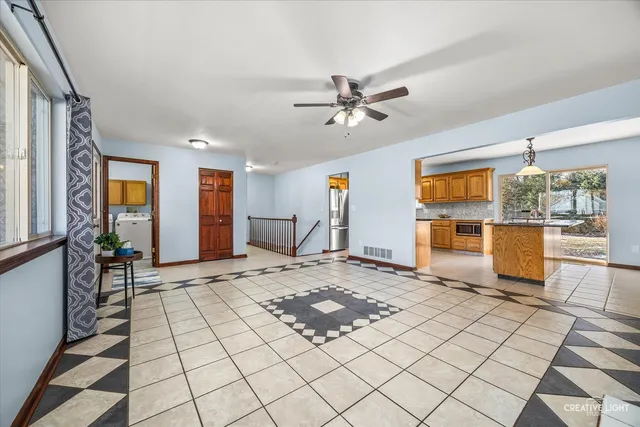 $334,000 | 415 North West Street, Plano, IL 60545