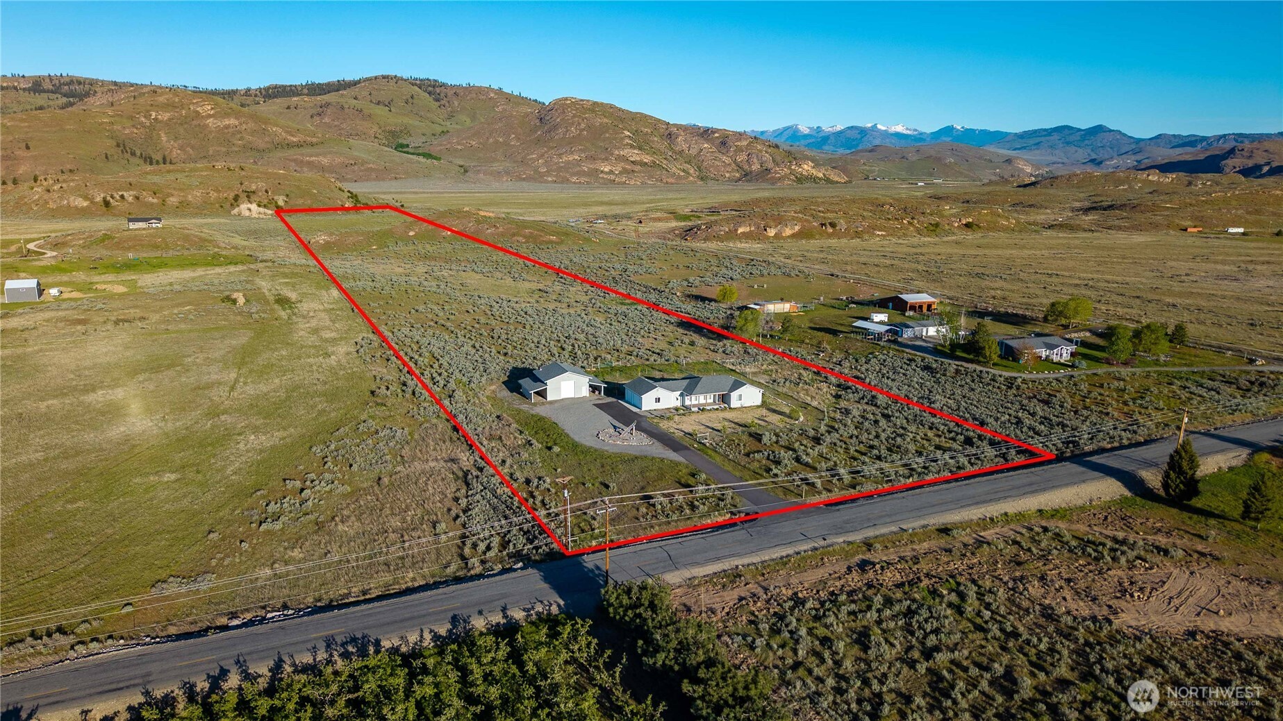 103 Johnson Creek Road Omak, WA 98841 - Photo 4 of 40 a view of a tennis court