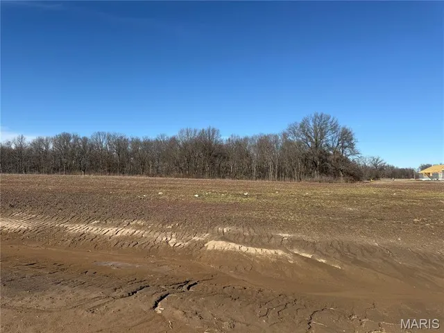 $79,900 | 312 Timberline Court, Eolia, MO 63344