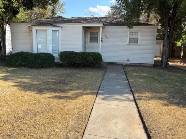 $995 | 2603 35th Street, Lubbock, TX 79413