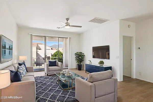 $428,000 | 13826 North Saguaro Boulevard, Unit 202, Fountain Hills, AZ 85268
