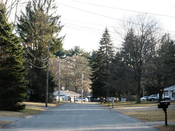 62 Francine Road Raynham, MA 02767 - Photo 8 of 16 Gallery Image 8