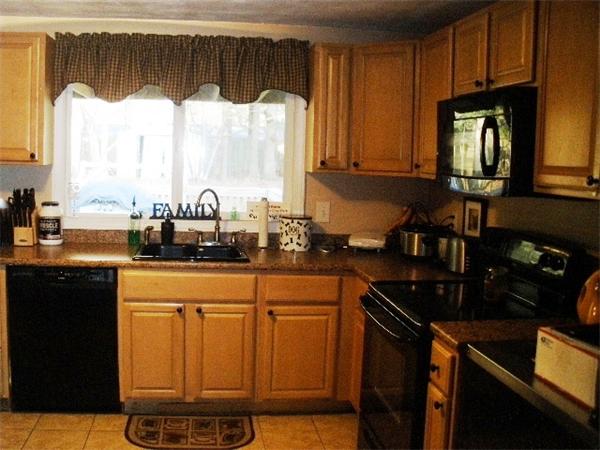 62 Francine Road Raynham, MA 02767 - Photo 10 of 16 Gallery Image 10