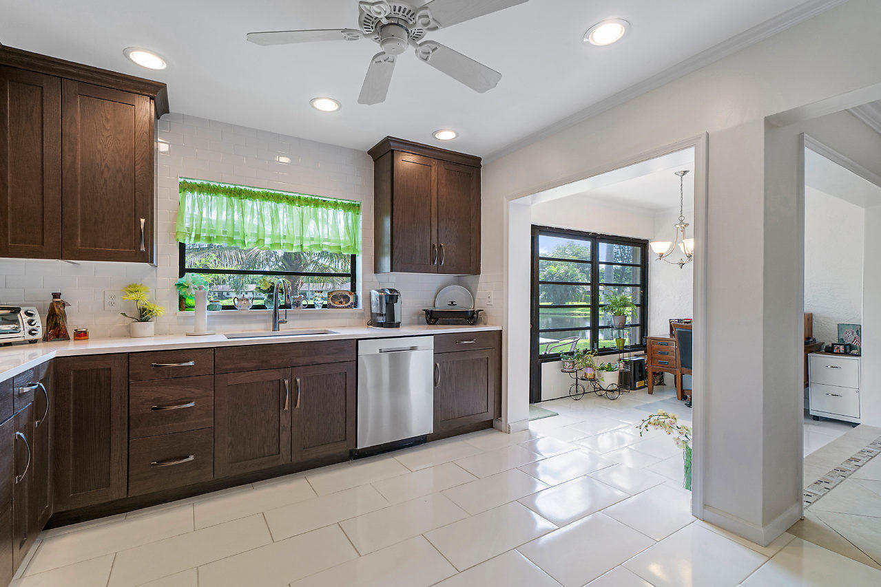 4855 Equestrian Road, Unit B Boynton Beach, FL 33436 - Photo 13 of 38 013-4855EquestrianRoad-BoyntonBeach-FL-3