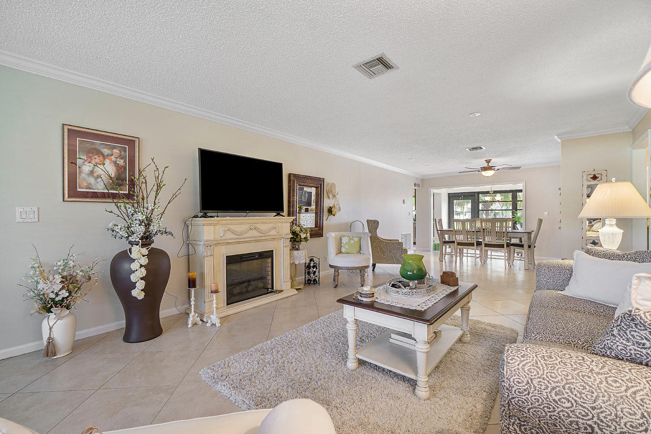 4855 Equestrian Road, Unit B Boynton Beach, FL 33436 - Photo 5 of 38 Entry- Living Room