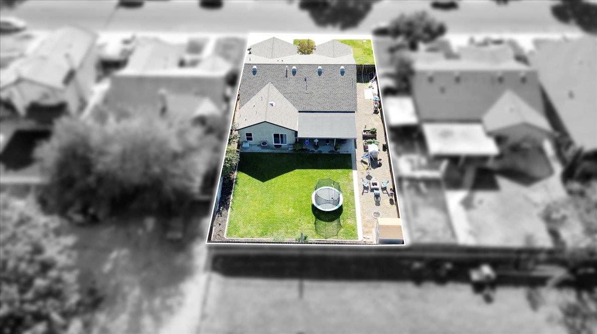 1725 Stonum Road Modesto, CA 95351 - Photo 33 of 34 a close up of a sink